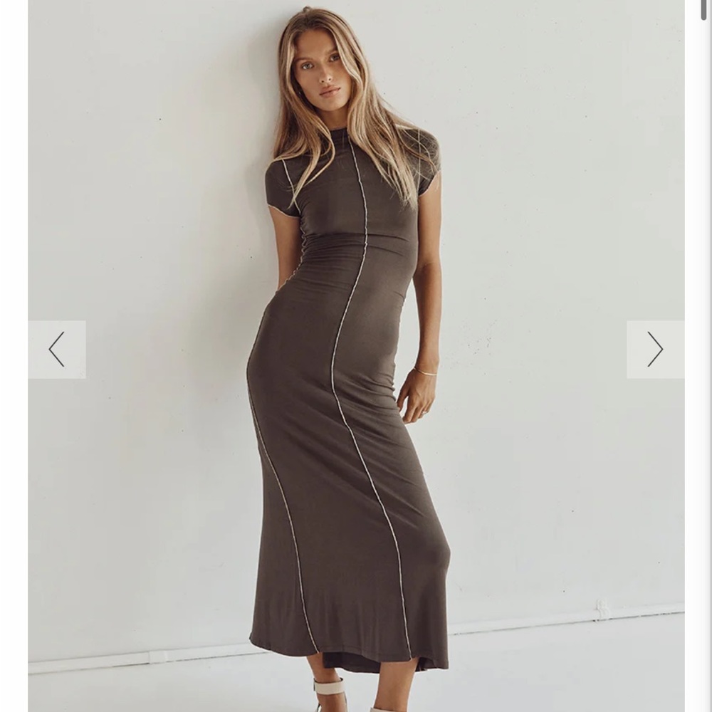 New Dissh Soho Olive cap sleeve midi dress